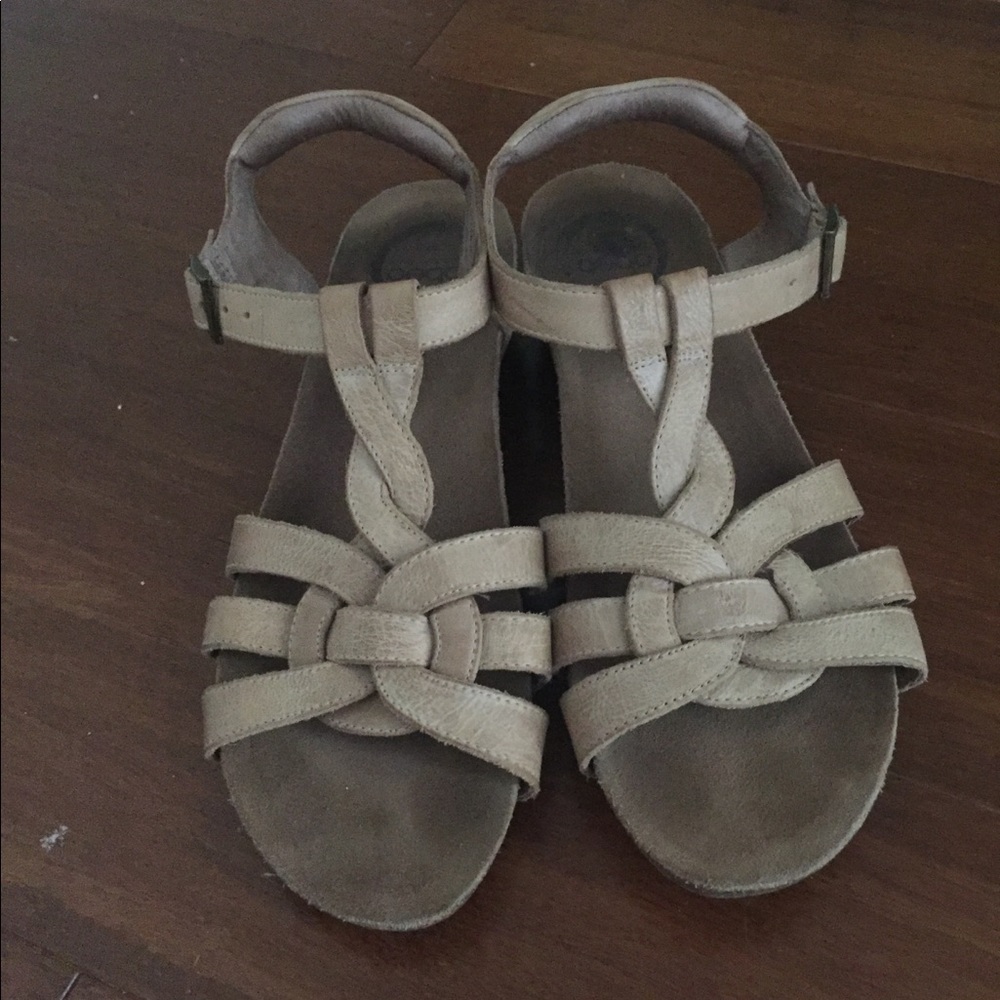 Abeo Neutral Cork Sandal Size 9 “Paisley”